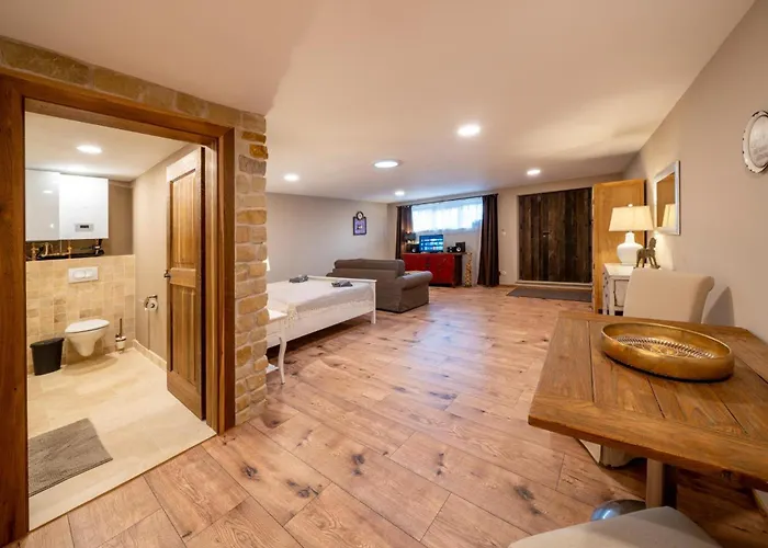 Flat - Sleeps 3 - Parking - Wifi Apartment